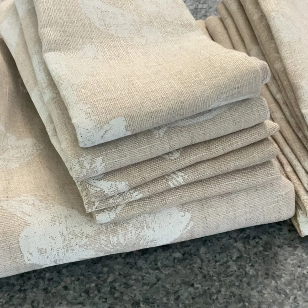 Pottery Barn Bunnies and Rabbits table runner and 10 napkins. New-never used.